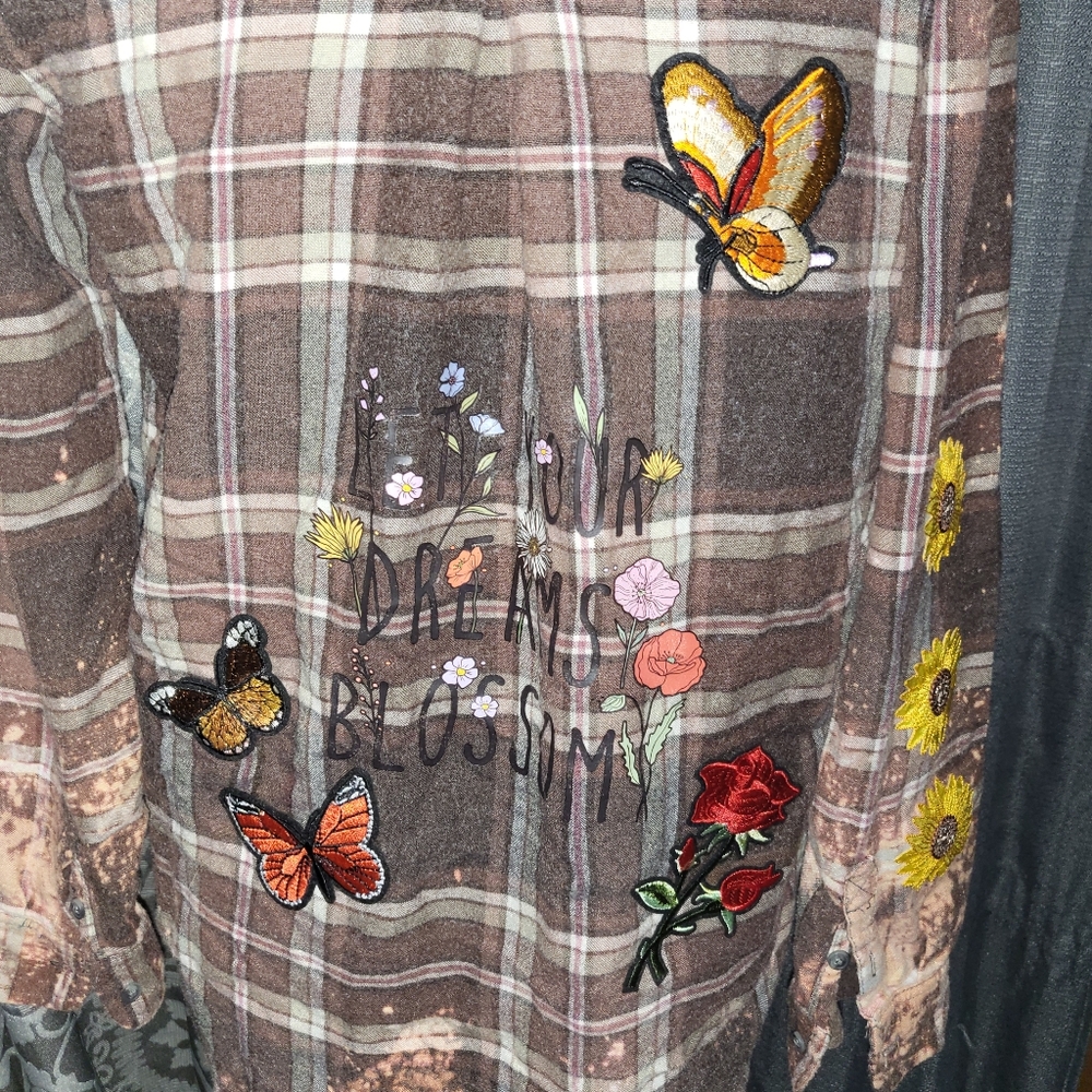 Oversized American Eagle Destroyed Upcycled perfect camping Flannel Size small - Picture 8 of 13